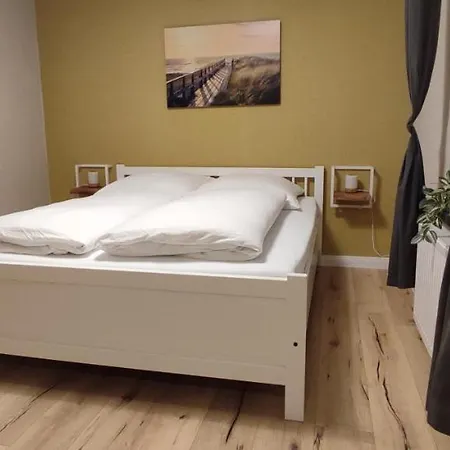 Nordseezimmer Koje - Wlan, Parkplatz, Eigenes Bad, Fahrradschuppen, Rollladen Otterndorf Esterno foto