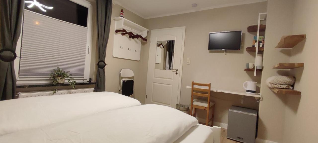 Nordseezimmer Koje - Wlan, Parkplatz, Eigenes Bad, Fahrradschuppen, Rollladen Otterndorf