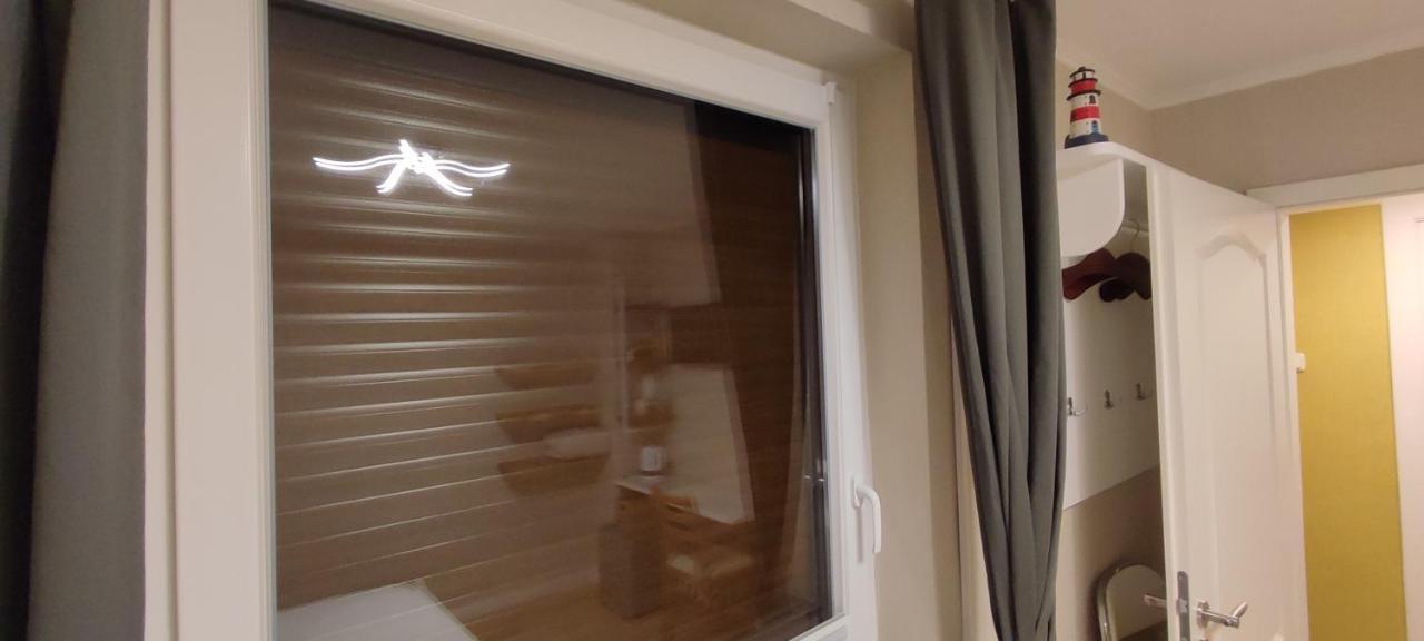 Nordseezimmer Koje - Wlan, Parkplatz, Eigenes Bad, Fahrradschuppen, Rollladen Homestay *