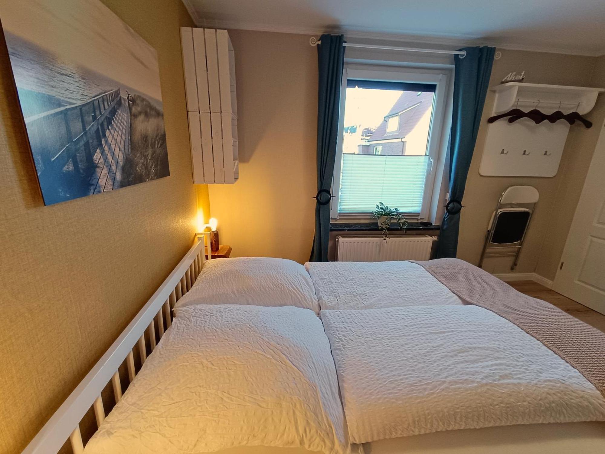 Nordseezimmer Koje - Wlan, Parkplatz, Eigenes Bad, Fahrradschuppen, Rollladen Otterndorf
